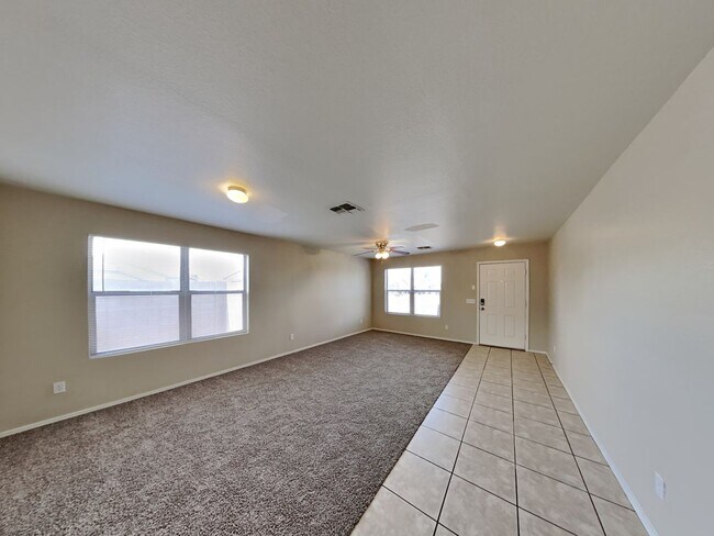 Building Photo - 2442 W Mobile Ln