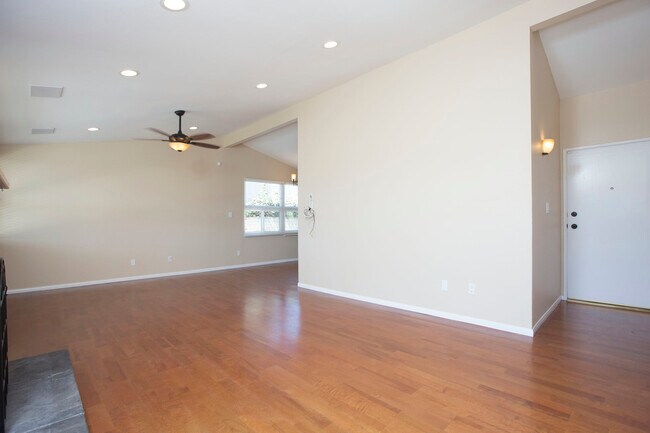 Building Photo - 6852 Boulder Lake Ave