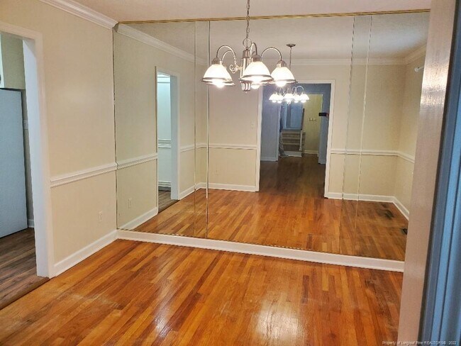 Foto del edificio - 1424 Paisley Ave