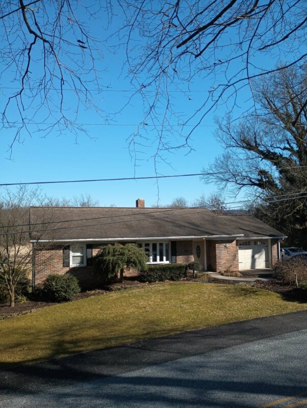 Building Photo - 650 Blue Lake Rd