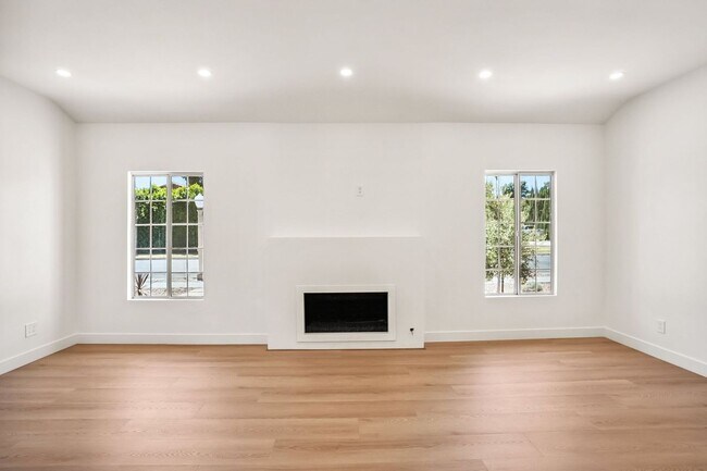 Foto del edificio - 4702 Kraft Ave