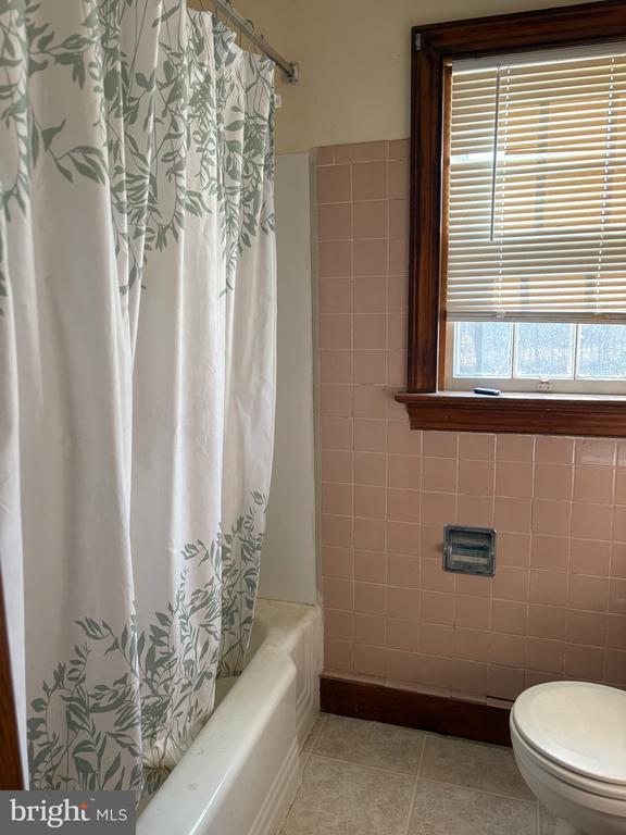 Foto del edificio - 1983 Northwestern Turnpike