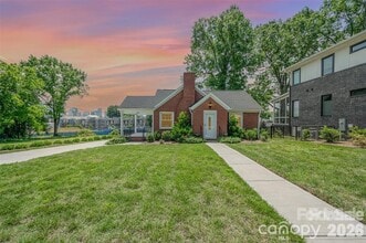 Building Photo - 203 State St