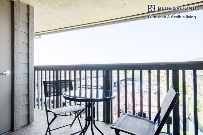 Foto del edificio - 950 E Hillsdale Blvd