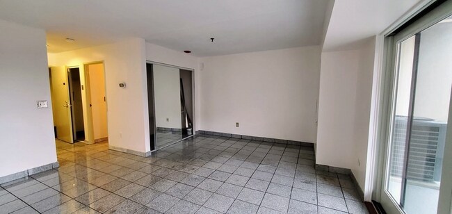 Foto del edificio - 133 Commander Shea Blvd