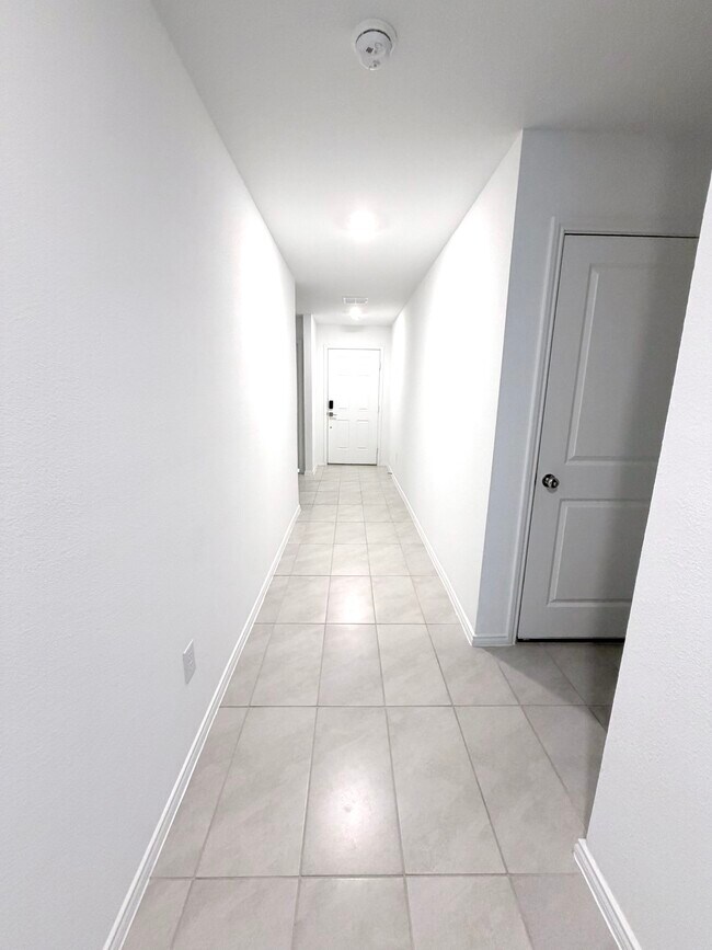 Foto del edificio - 14045 Ilderton St