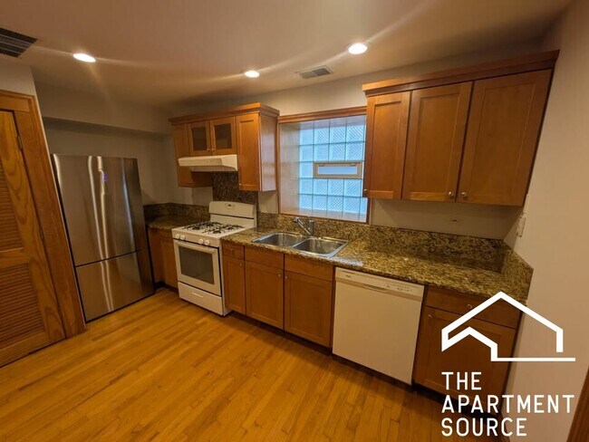Foto del edificio - 3242 W Wrightwood Ave