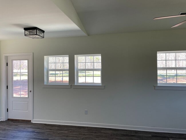 Building Photo - OCTOBER MOVE IN SPECIAL!                  ...