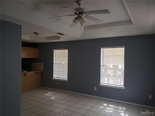 Building Photo - 2021 Villa Linda Ave