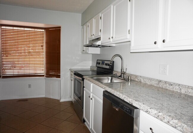 Foto del edificio - Charming 3Bed/2.5 Bath in Nottingham!