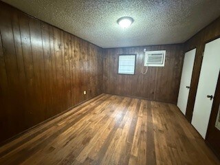 Foto del edificio - 42185 Deborah Dr