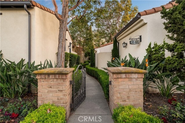 Building Photo - 102 Chantilly