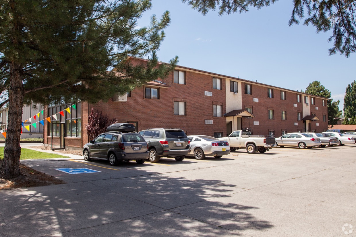 Primary Photo - Twin Creek Apartments