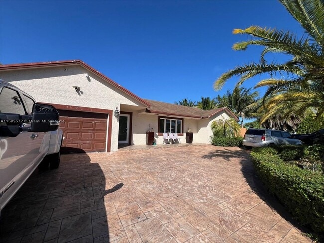 Foto del edificio - 1695 N Bluebird Lane 0, Homestead, FL 33035