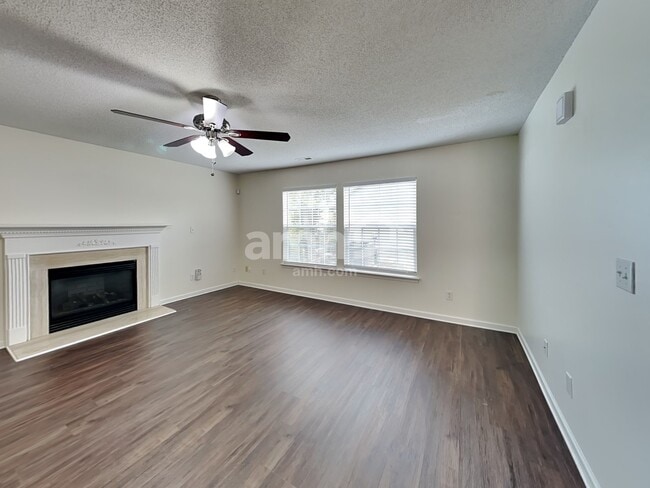 Building Photo - 4533 Hyperion Court