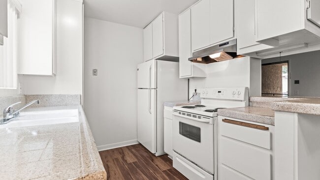 Interior Photo - San Remo Court