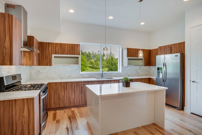 Photo - 2228 W Powers Ave House