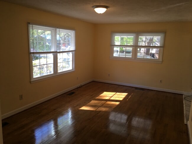 Building Photo - 1604 Ward Cir
