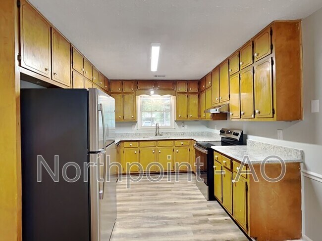 Building Photo - 175 Mountain View Cir