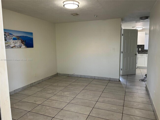 Foto del edificio - 2615 NW 13th Ct