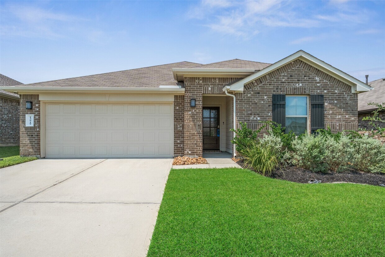 Primary Photo - 13919 Leigh Lake Ln