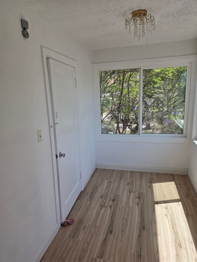 Building Photo - 1105 Nolden St