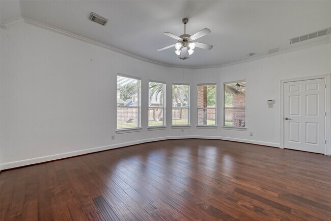 Foto del edificio - 25510 Autumnwind Ct