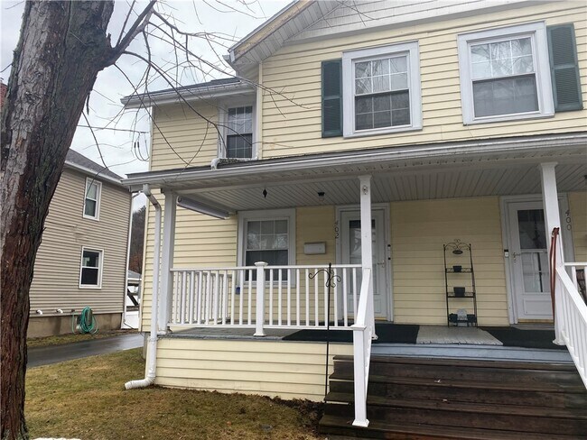 Foto del edificio - 402 W High St