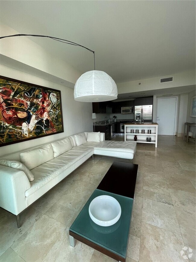 Building Photo - 951 Brickell Ave