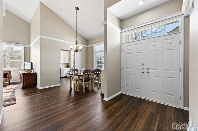 Foto del edificio - 48 Rutland Ln