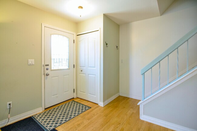 Foto del edificio - 3479 Burbank Dr