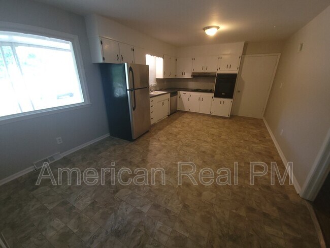 Building Photo - 18600 E 29th Terrace Ct S