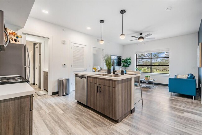 Foto del edificio - 6515 Live Wl Ln