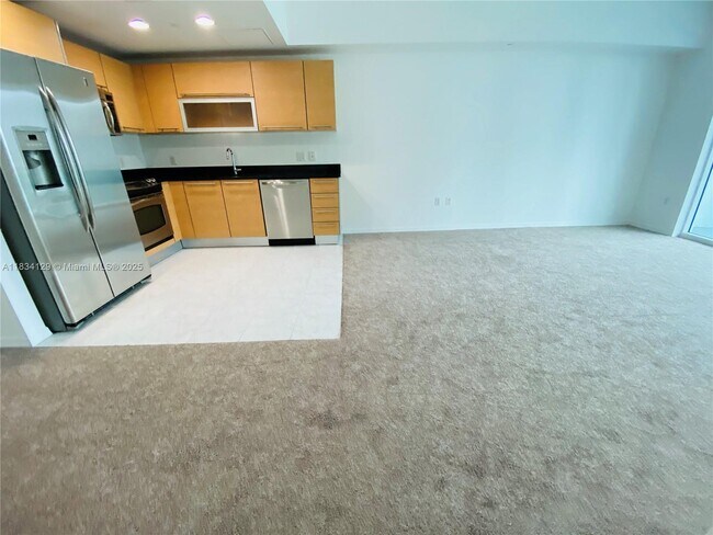 Building Photo - 951 Brickell Ave