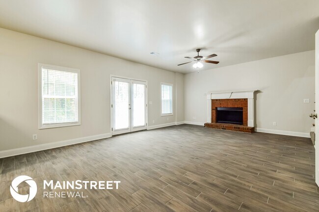 Building Photo - 111 Iverson Pl