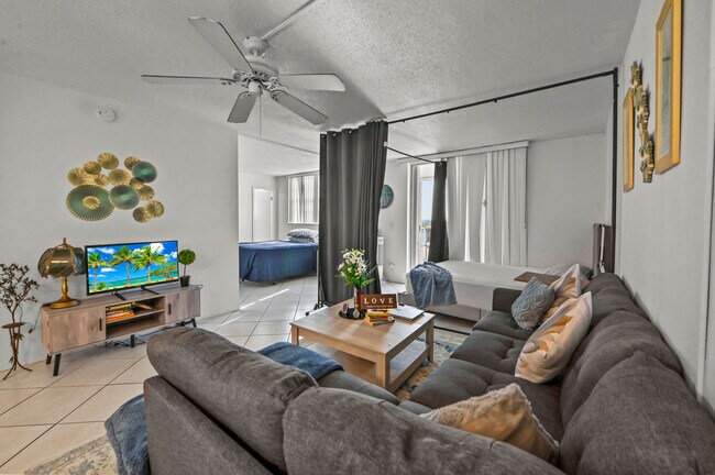 Foto del edificio - 5700 NW 2nd Ave