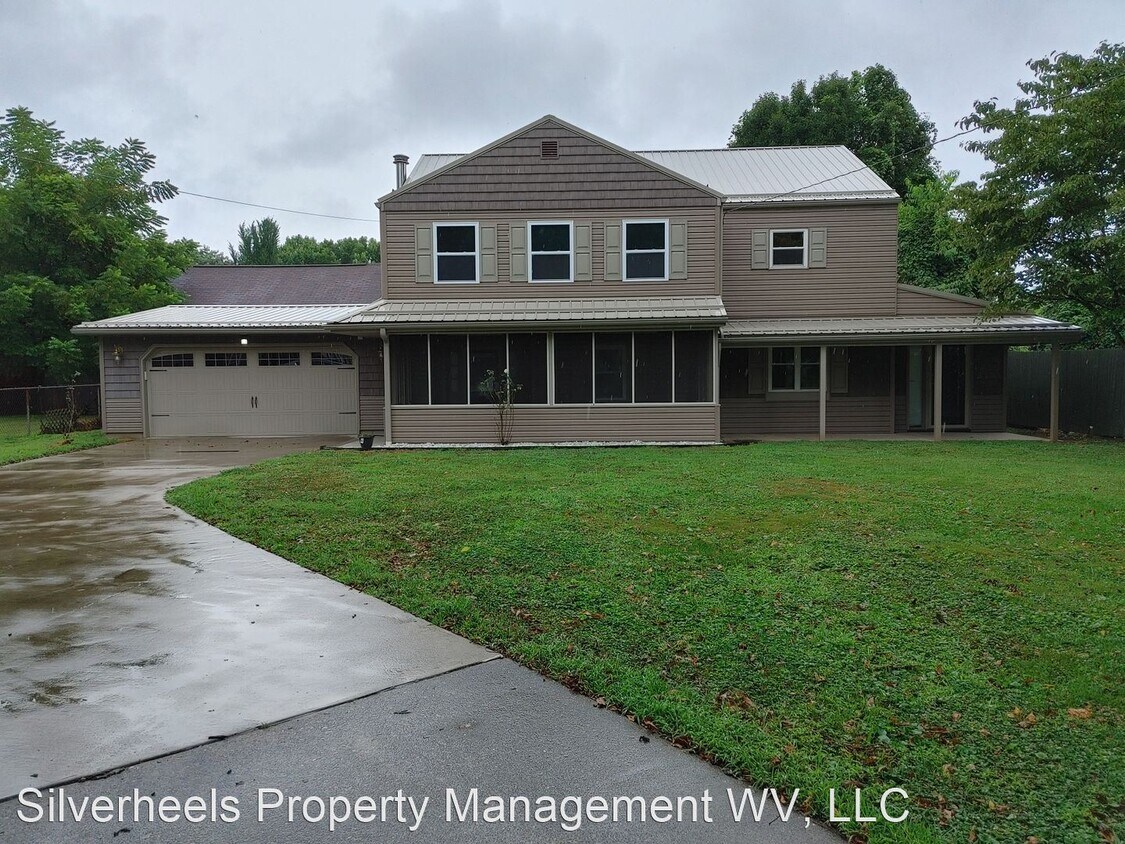 Primary Photo - 4 br, 2 bath House - 807 16th Street