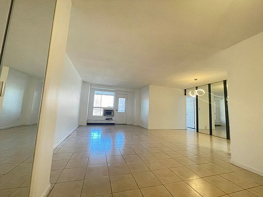 Foto del edificio - 61-15 98th St
