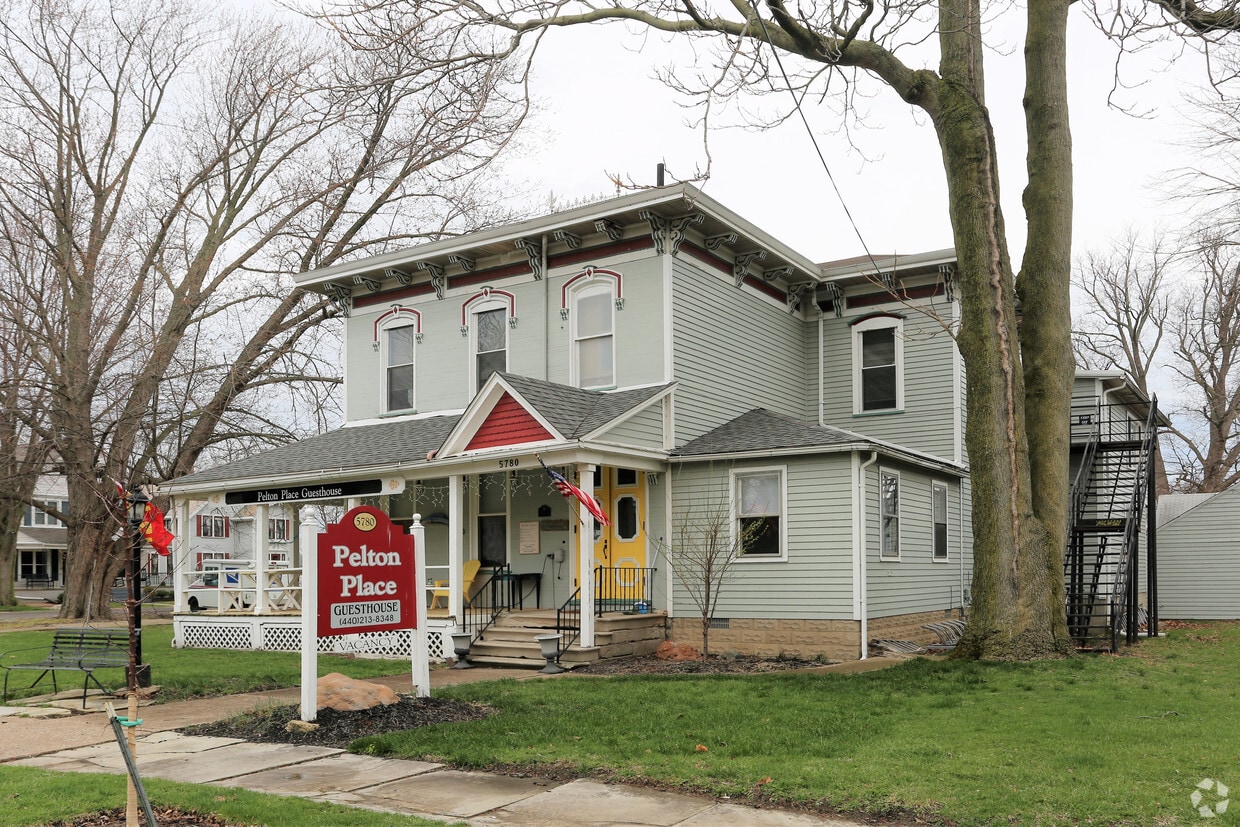 Primary Photo - Pelton Place Guest House