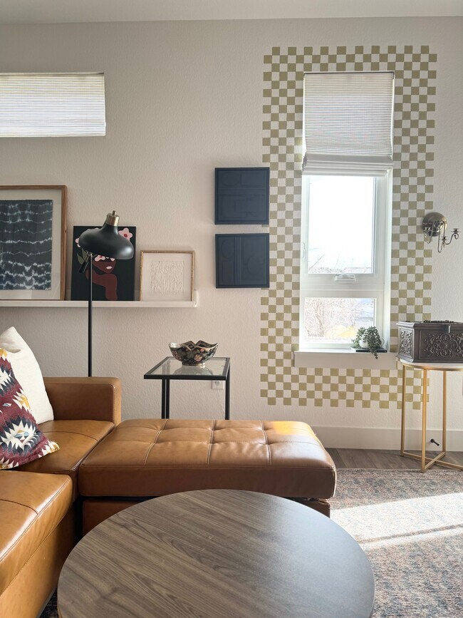 Building Photo - 1590 Ingalls St