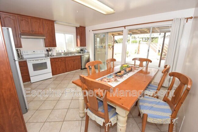 Foto del edificio - 6801 Dove St