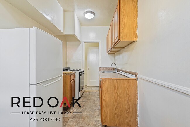 Foto del edificio - Cheerful and Spacious Studio with Tons of ...