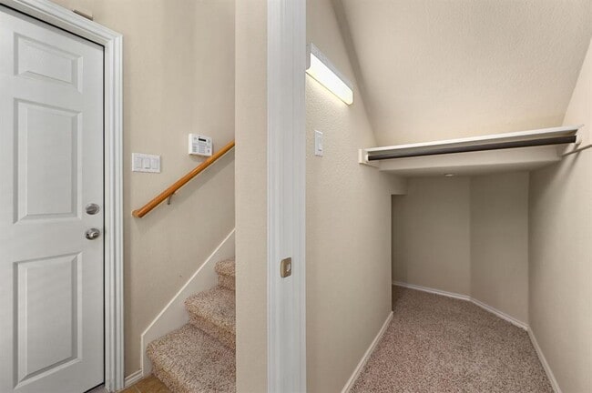 Building Photo - 1310 W Parmer Ln