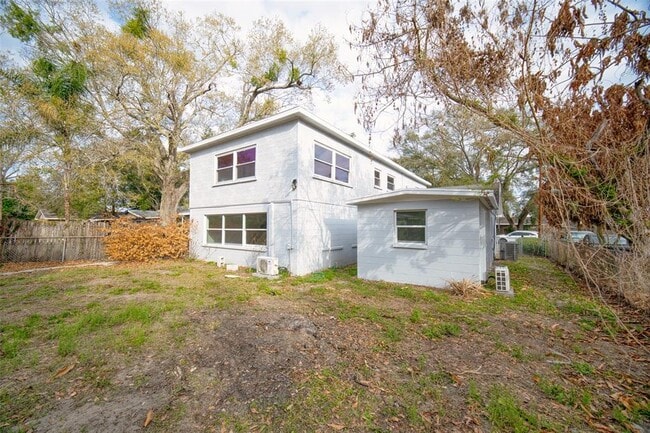 Building Photo - 2317 Harris St