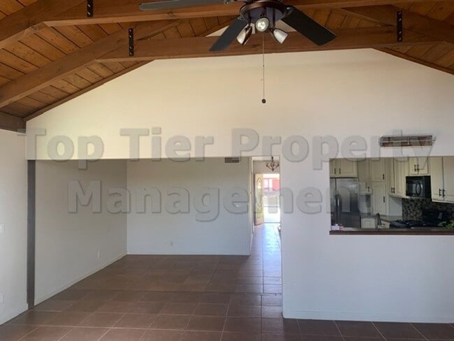 Building Photo - Beautiful 4 bed / 2.0 bath / 2,208 sqft Home in Encinitas - Available 02/13