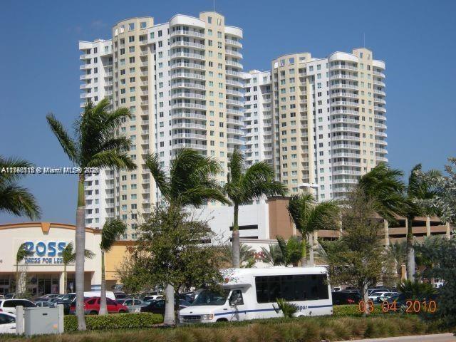 Primary Photo - 1745 E Hallandale Beach Blvd