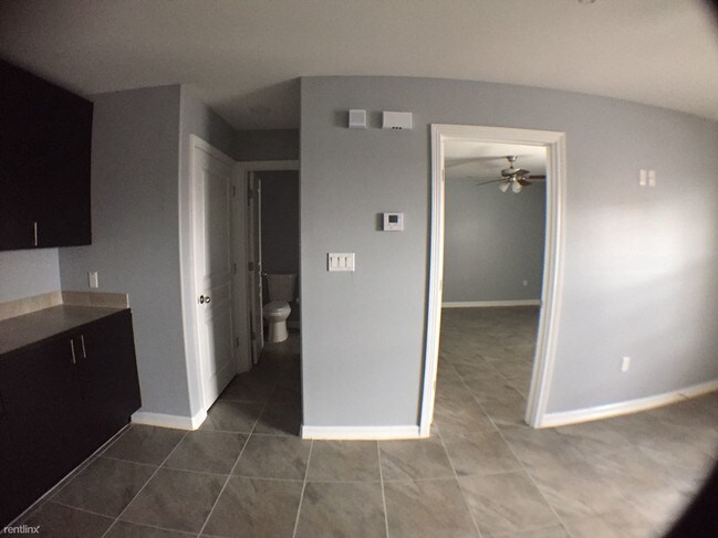 Building Photo - 2107 Casey Dr