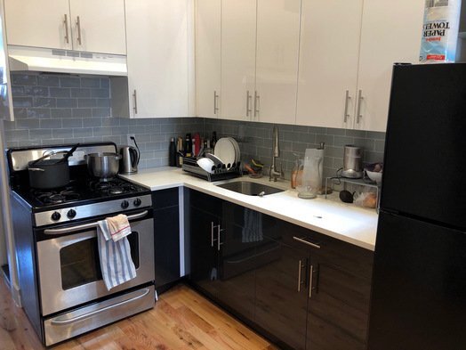 Building Photo - 90 Menahan St