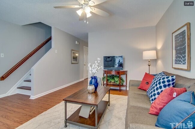 Building Photo - 2615 Camellia Dr