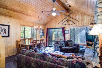 Building Photo - 2580 Yosemite Pines Ln